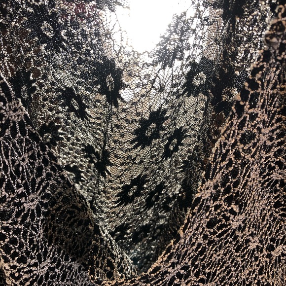 Georgio Fiorline Collection Flower black/white top - Picture 7 of 7